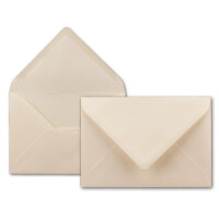 50 DIN B6 Briefumschläge Creme - 12,5 x 17,5 cm - 80 g/m² Nassklebung Post-Umschläge ohne Fenster für Einladungen - Serie Colours-4-you